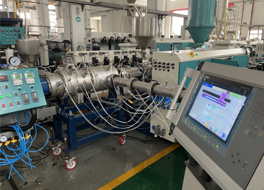 How to maintain composite pipe production line